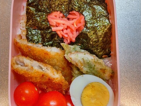 簡単に可愛らしくお弁当♥️ハートの海苔弁